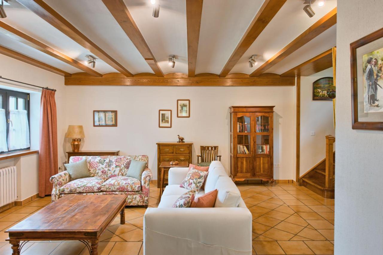 Casas Rurales El Llugaron Miravalles Exterior photo